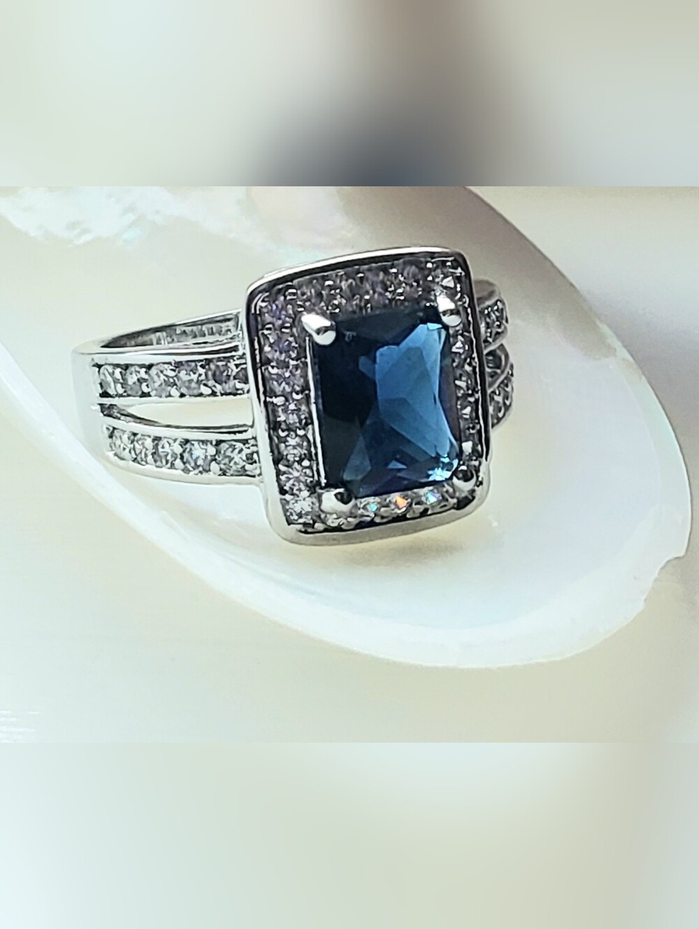 NEW Blue Sapphire & Sterling Stamped Ring, Sz 9 Encircled Halo Of Accent Stones - Picture 4 of 5
